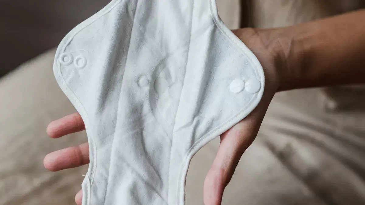 كيف تمنع التبول من الخروج من الحفاض؟